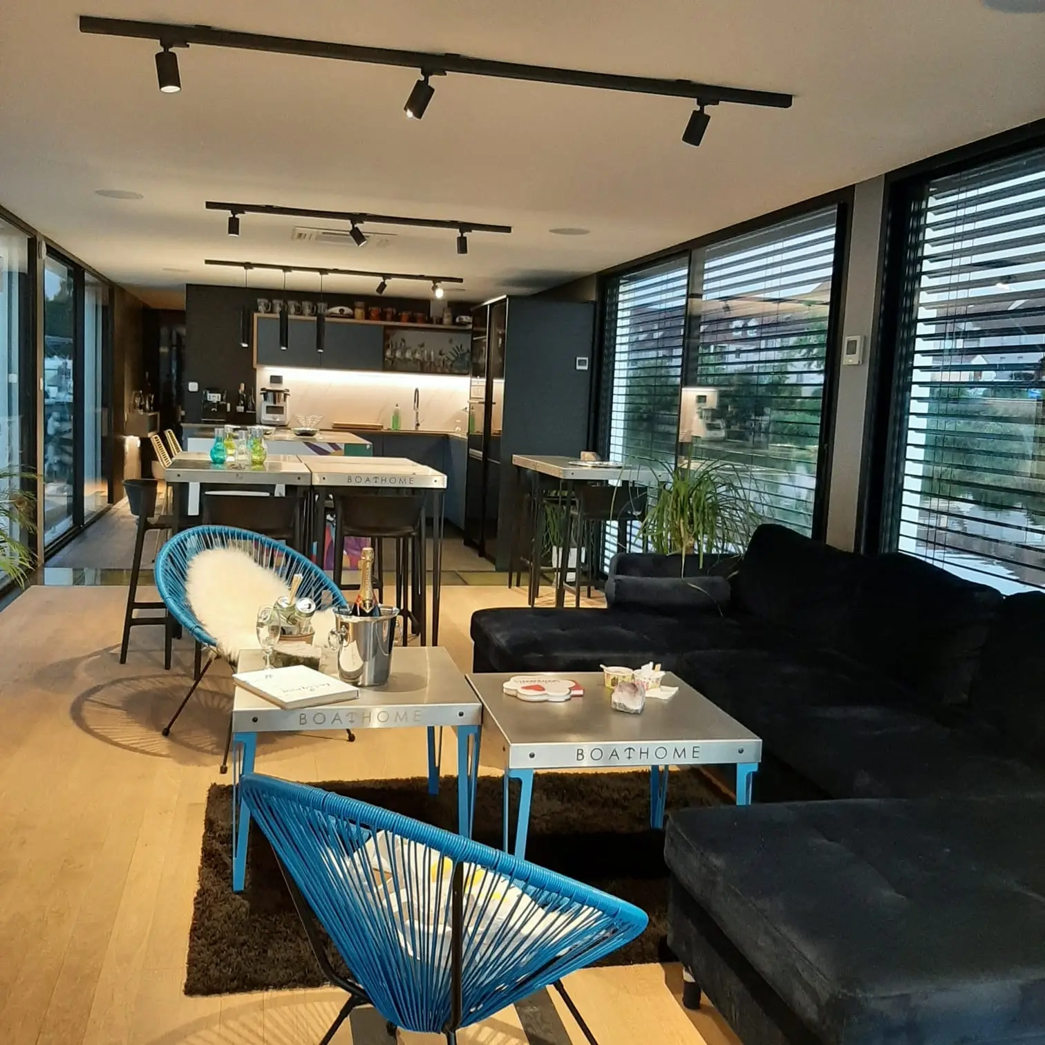 houseboat-deluxe-conception-hebergement-insolite-15