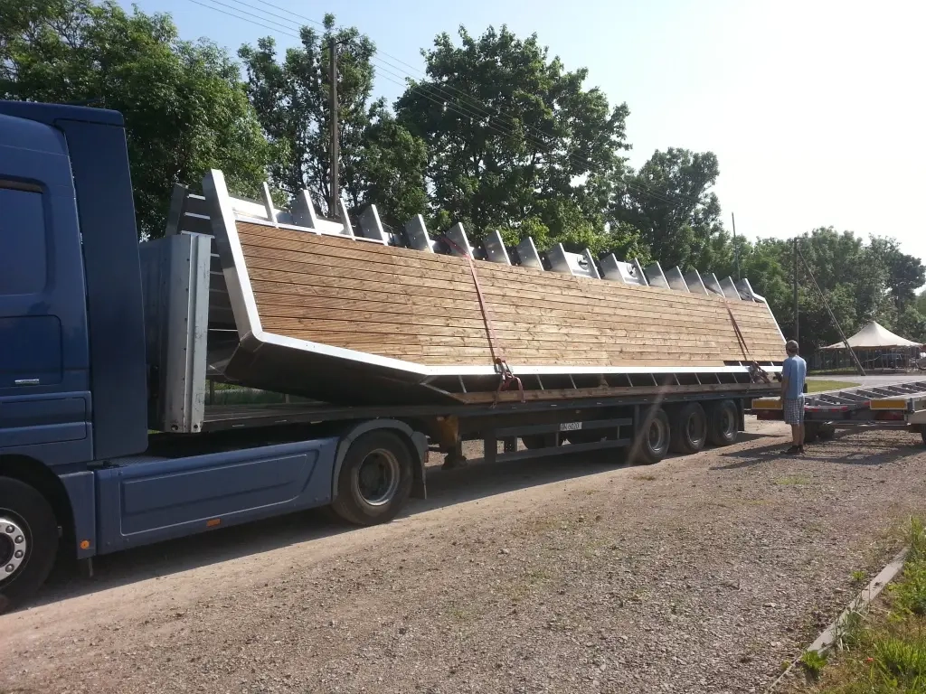 pontons-flottant-tiny-house-sur-eau1